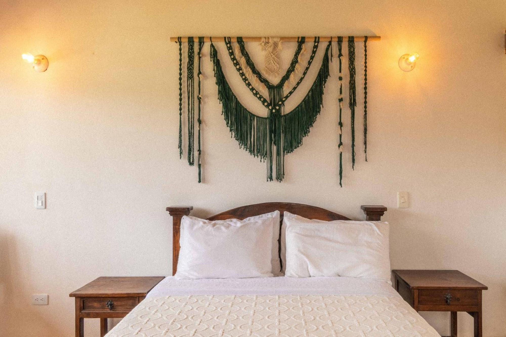 Artemisa Hotel Santa Sofía Extérieur photo