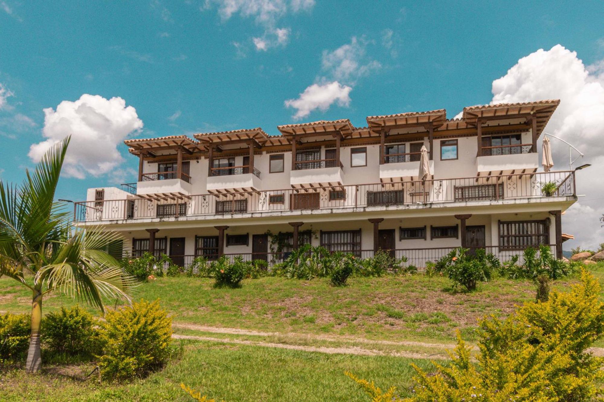 Artemisa Hotel Santa Sofía Extérieur photo
