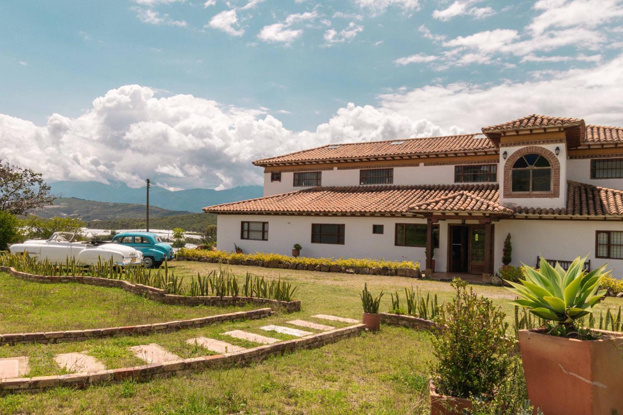 Artemisa Hotel Santa Sofía Extérieur photo